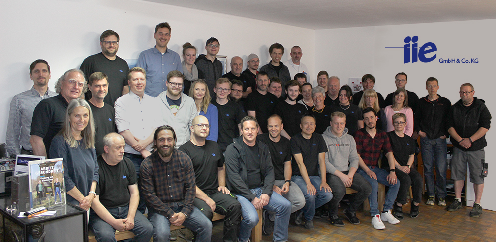 Gemeinsames Butterbrezen Frühstück 🥨🙂 1 Teamfoto iie Mai 2022 4 1